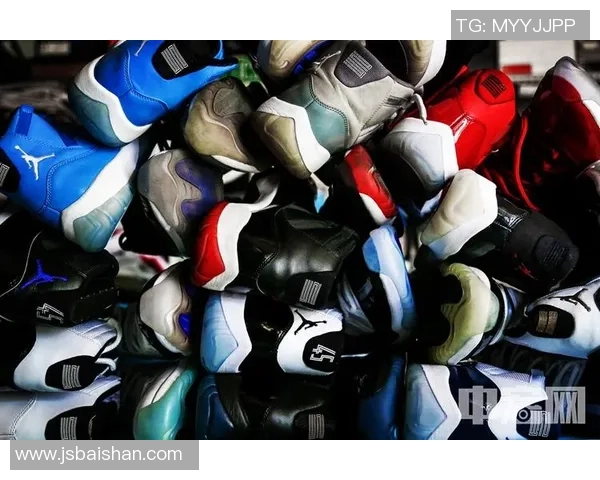 球鞋贴纸热潮掀起全球风暴聚焦足球球星潮流文化魅力